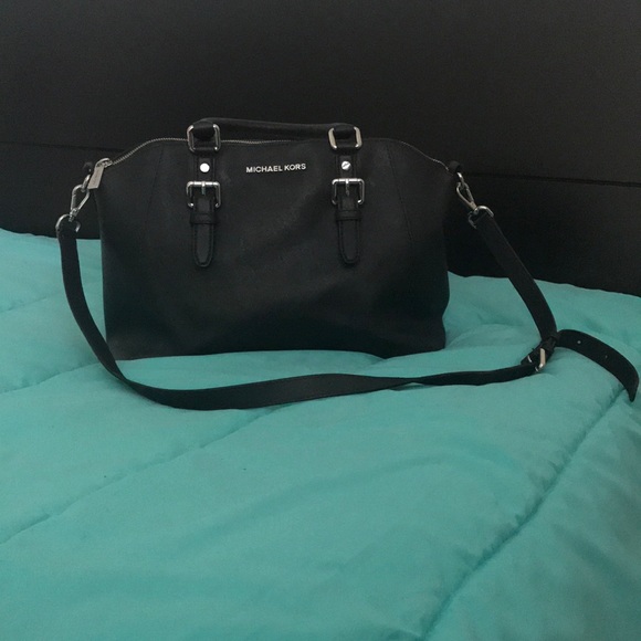 Michael Kors Handbags - Michael Kors Black Leather Purse